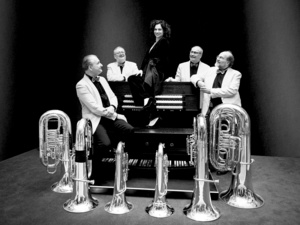 Melton Tuba Quartett feat. Katharina K&ouml;nigsfeld&hellip;